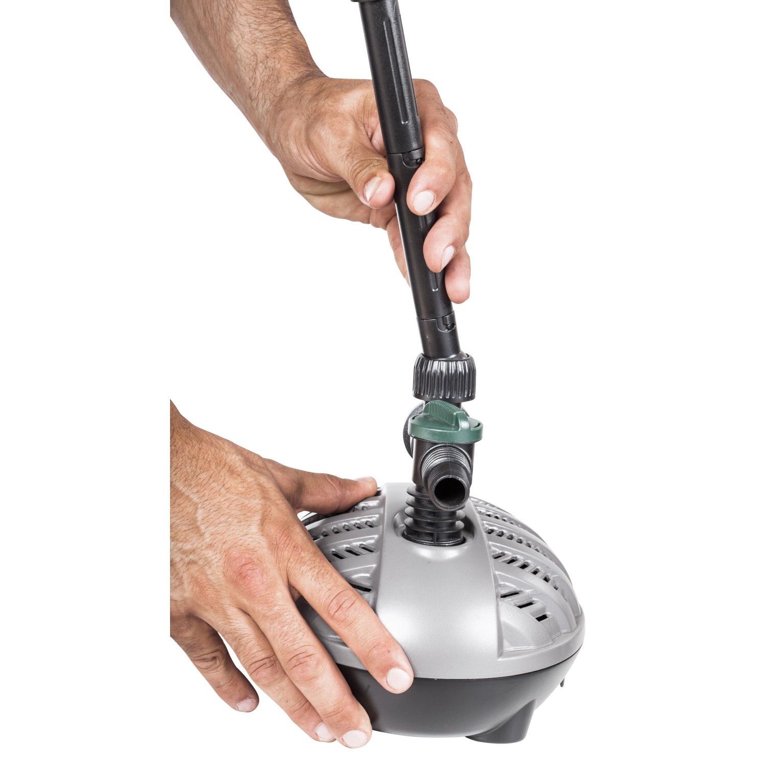 Heissner Aqua Jet Eco 1500 Teichpumpen-Set mit Wasserspielaufsätzen und Teleskopsteigrohr.