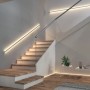 Beleuchtete Treppe mit Paulmann MaxLED Invisible Connector 3 m LED-Streifen.