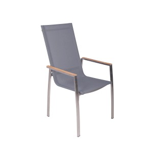 Grau-schwarzer Gartenstuhl Pavia von Garden Pleasure mit Teakholz-Armlehnen.