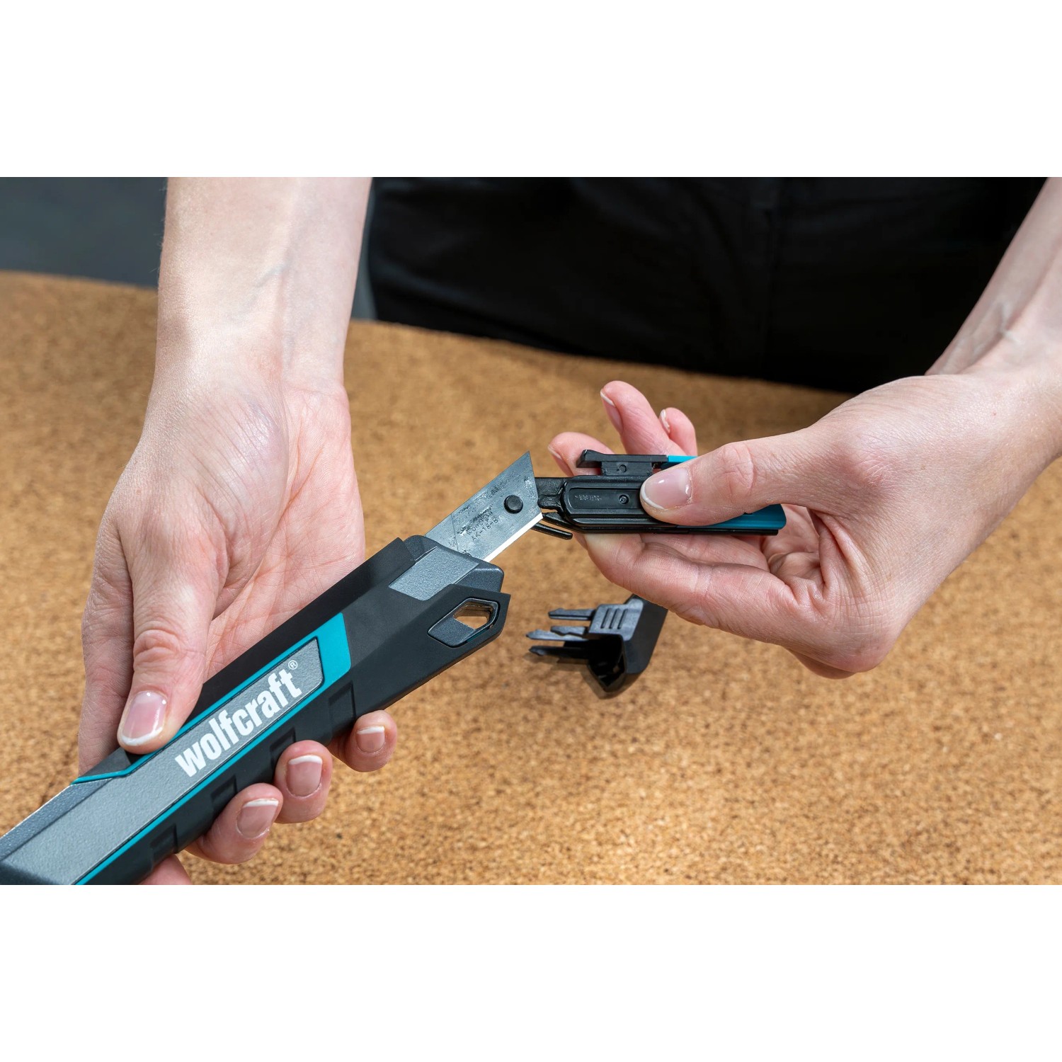 Wolfcraft Abbrechklingenmesser Dual 18mm für Links- und Rechtshänder mit Klingenmagazin.