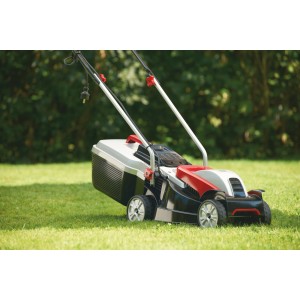 Al-Ko Elektro-Rasenmäher 3.82 SE mit Fangbox auf Rasenfläche.