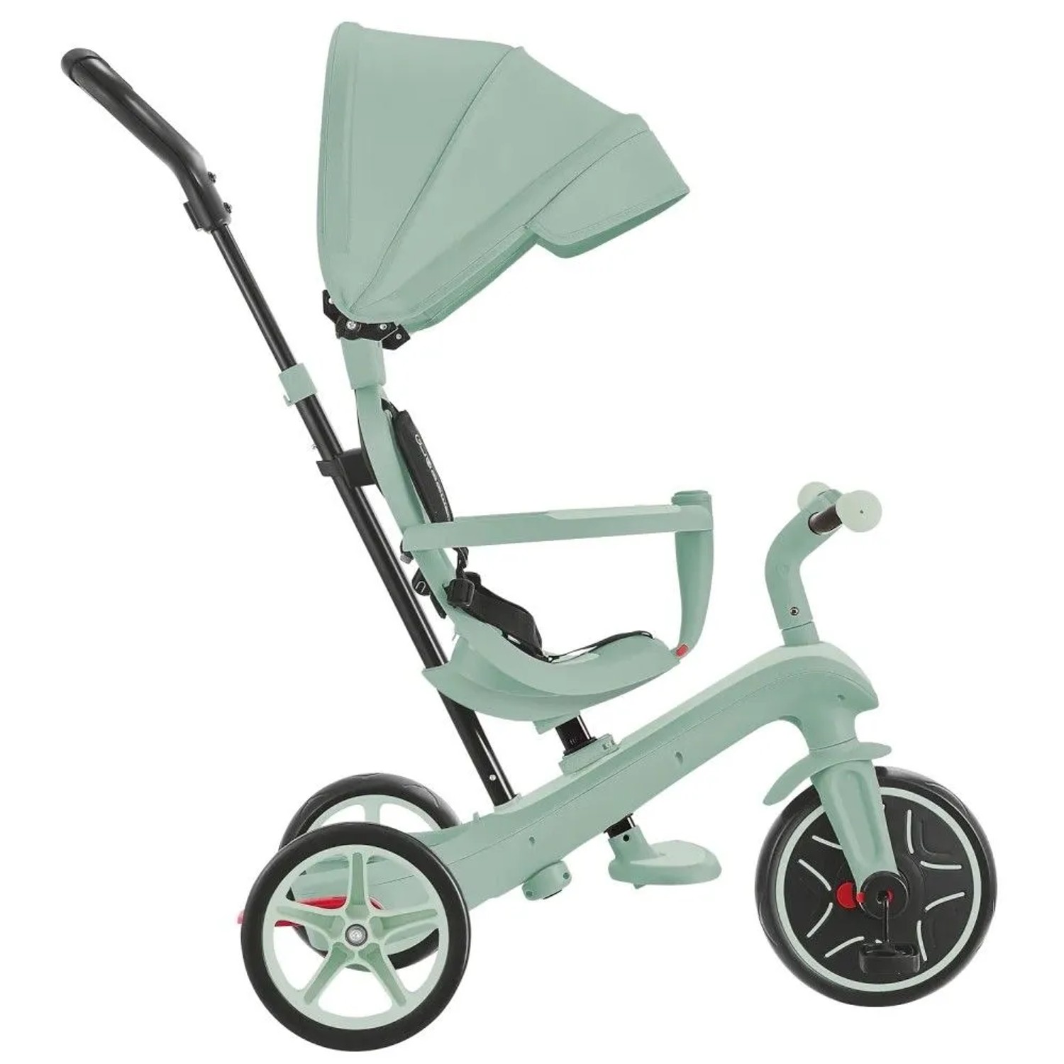 Pistazienfarbenes Globber Explorer Trike 4in1 Dreirad mit Schiebestange, Sonnendach und verstellbarem Sitz.