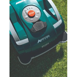 Ambrogio Mähroboter L60 Elite S+ in Grün-Grau, Nahaufnahme der Oberseite mit Bedienelementen.
