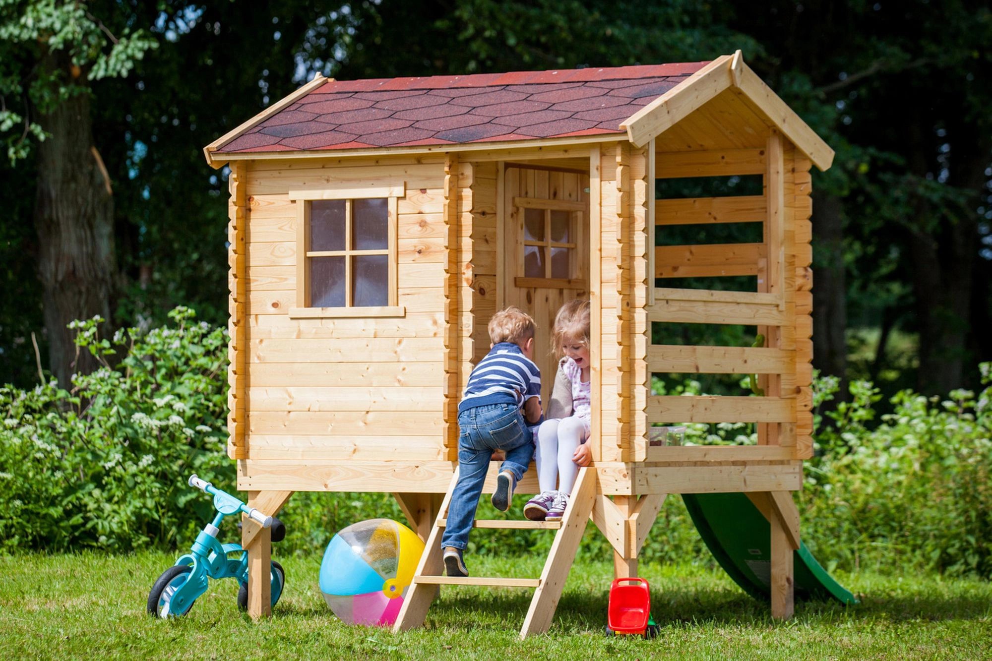 Timbela Kinderspielhaus Holz M501C 1,1 m² auf Stelzen mit Leiter und