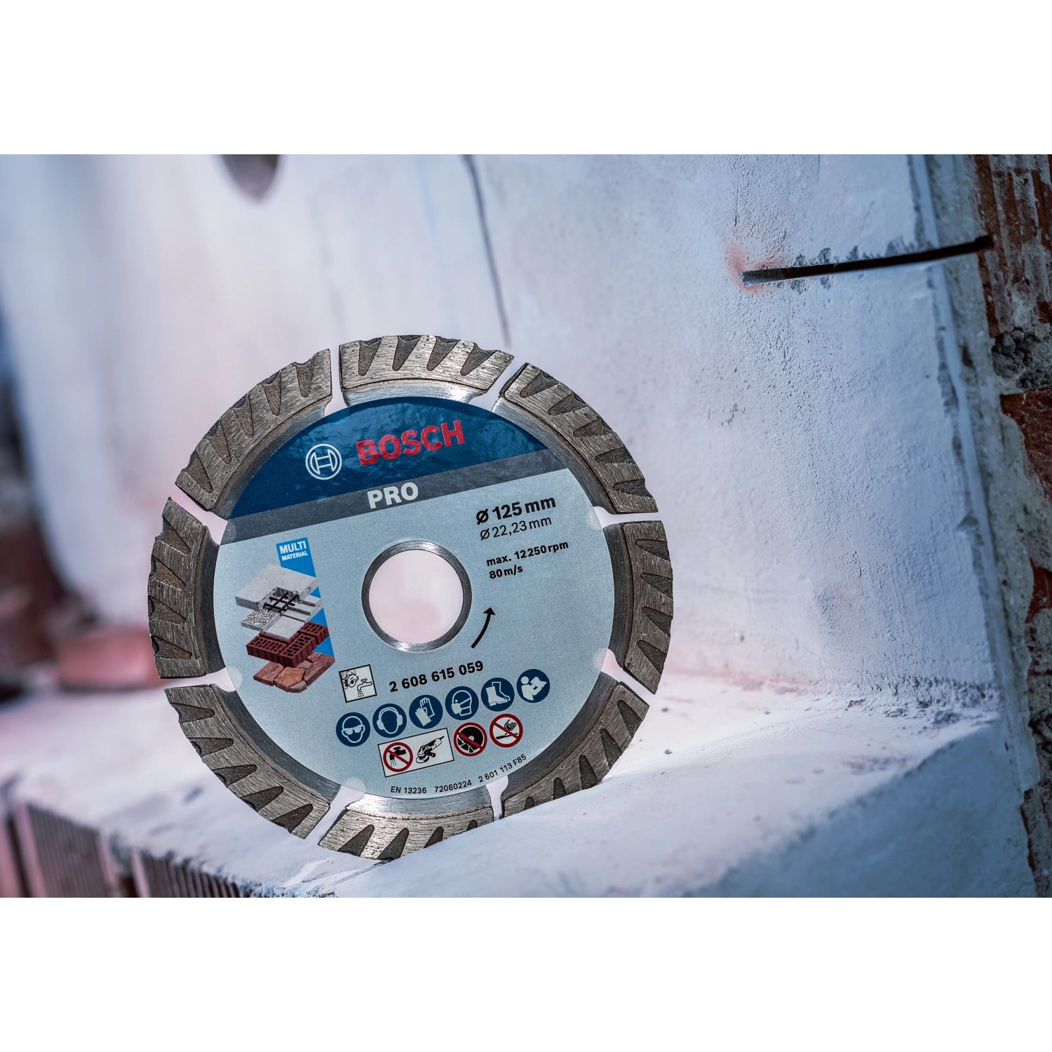 Bosch Diamanttrennscheibe Standard Universal, 125 mm, für Winkelschleifer Zubehör.