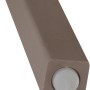 Detailaufnahme: Bein des Siena Garden Stapelsessels in Taupe mit Bodenschoner.