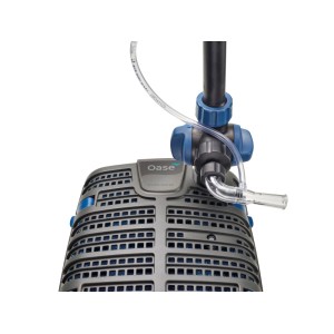 Oase Filtral UVC 3000 Teichpumpe mit Filter und Wasserspielaufsatz.
