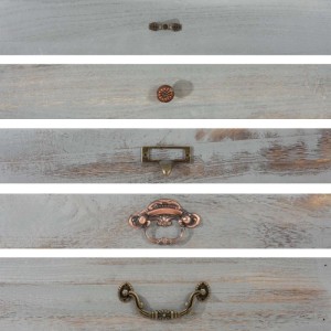 Detailansicht des grauen MCW Pflanzregals / Blumenständers mit 5 Ablagen in Schubladenoptik.