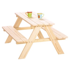 Beige Kindersitzgruppe Nicki aus Holz von Pinolino für den Garten.