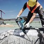 Bosch Professional GSH 7 VC Schlaghammer im Einsatz beim Abbruch von Beton.