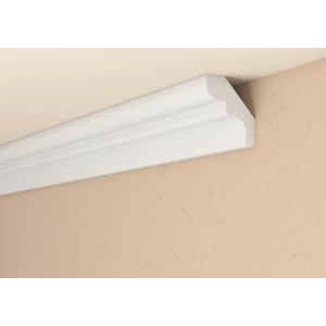 Decosa Zierprofil XZL06 aus Polystyrol, weiß, an Wand und Decke montiert.