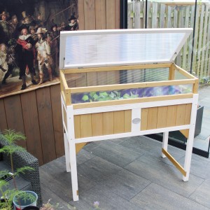 Axi Hochbeet mit Gewächshaus, braun-weiß, 120x54x120 cm. Holz-Hochbeet mit geöffnetem, transparentem Deckel.