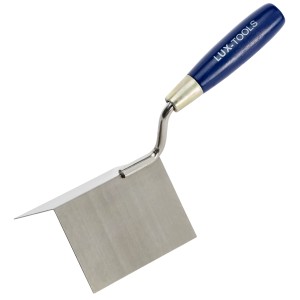 LUX Außeneckenkelle Classic aus rostfreiem Stahl, 80x60mm, mit blauem Holzgriff.