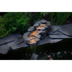 Ubbink Bachlauf Cazorla mit LED-Beleuchtung, naturnahe Optik für den Gartenteich.