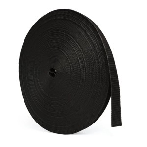 Aufgerollter schwarzer Rollladengurt 14mm für Rollladensteuerung. Robustes Gurtband mit gerippter Struktur.