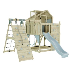 PolarPlay Kinderspielturm Anika mit Schaukel, Rutsche und Kletterwand aus Holz, eisblau akzentuiert.