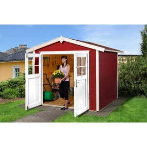 Weka Gartenhaus 224 in Schwedenrot mit geöffneter Doppeltür und Frau mit Blumen.