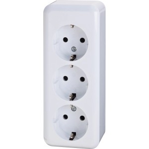 Weiße 3-fach Aufputz-Steckdose für den Innenbereich.