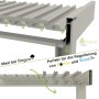 Weide Pergola Deluxe Plus: Detail des Lamellendachs mit Regenablauf und verstellbaren Lamellen für Sonne/Wind. Sand Aluminium.