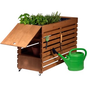 Rollbares Doppel-Hochbeet aus Holz mit Kräutern, Gartengeräten und Gießkanne.