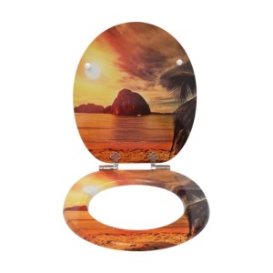 Ovaler Sinobath WC-Sitz mit Sonnenuntergang-Strandmotiv, Absenkautomatik. Warme Farben, Meer, Felsen, Palmen.