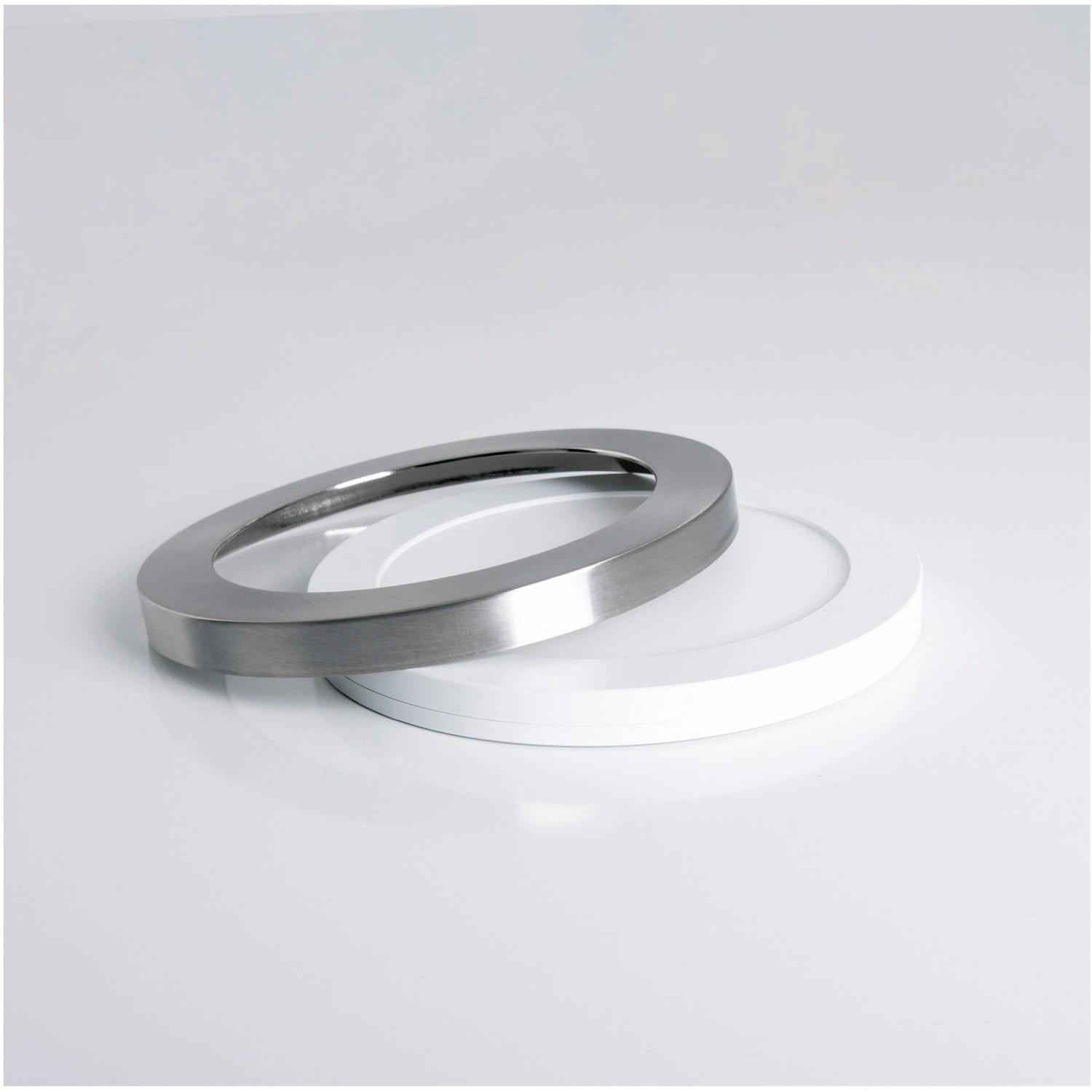 Näve LED-Deckenleuchte Bonus, 22,5 cm, mit abnehmbarem Metallring. Deckenleuchte für Wohnräume.