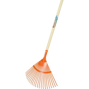 Offner Laubbesen mit Holzstiel und orangefarbenen Metallzinken für Gartenarbeiten.