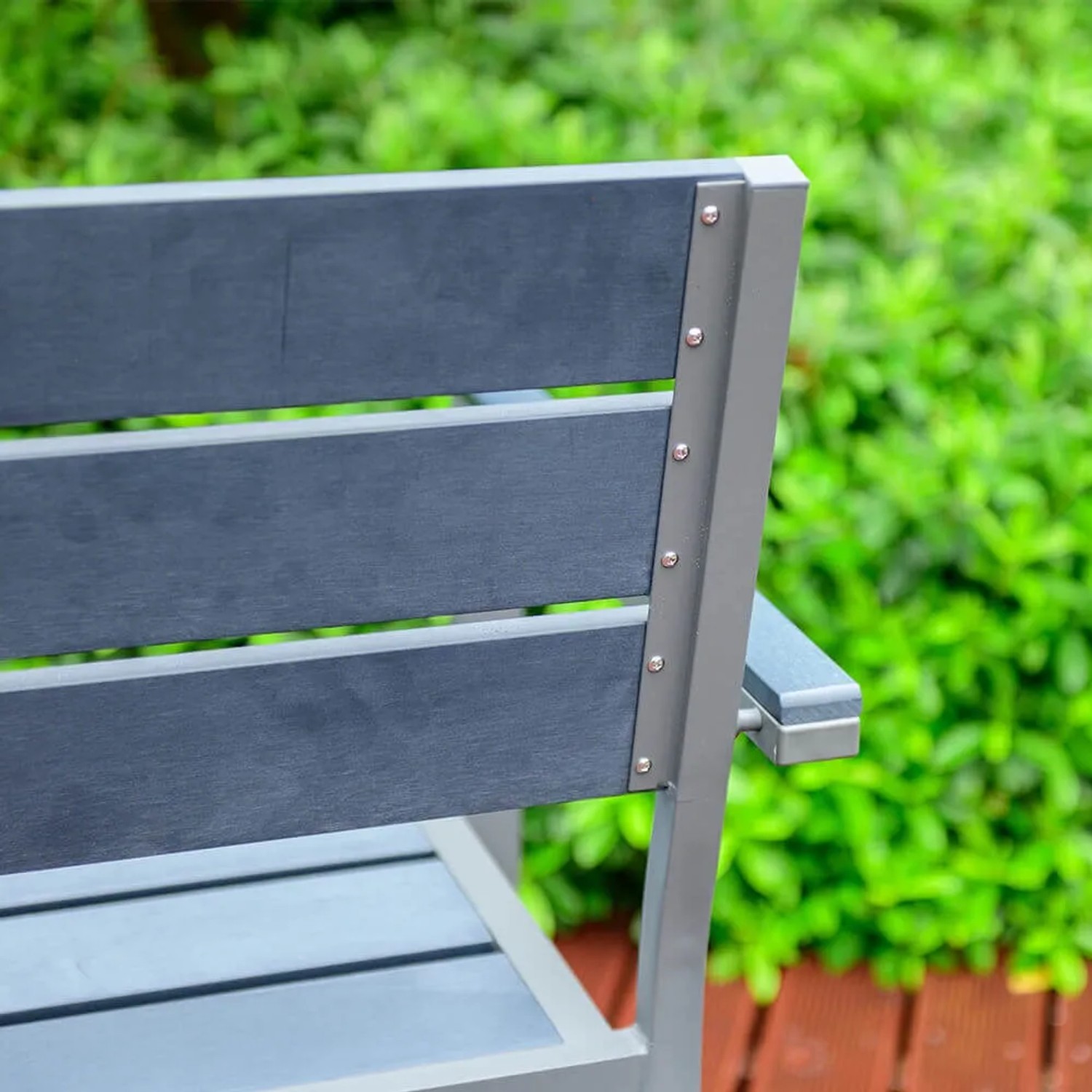 Detailansicht: Home Deluxe Gartenstuhl Madera, hellgrau, Aluminium, 10er-Set.