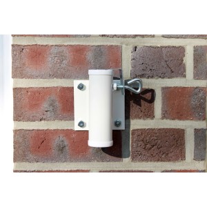 Weißer Videx Garden Sonnenschirmhalter Typ D zur Wandmontage, Ø 40 mm.