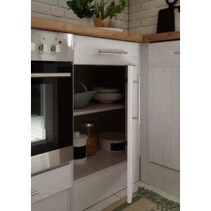 Respekta Winkelküche Landhaus Lärche Weiß mit offenem Schrank und Elektrogeräten.