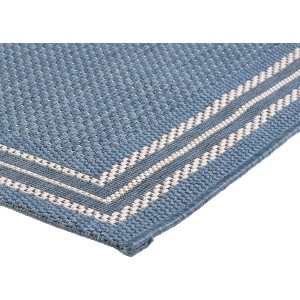 Blauer Teppichläufer Tiana, 80x180 cm, mit hellem Rand. Strapazierfähiger Teppich für Innen- und Außenbereiche.