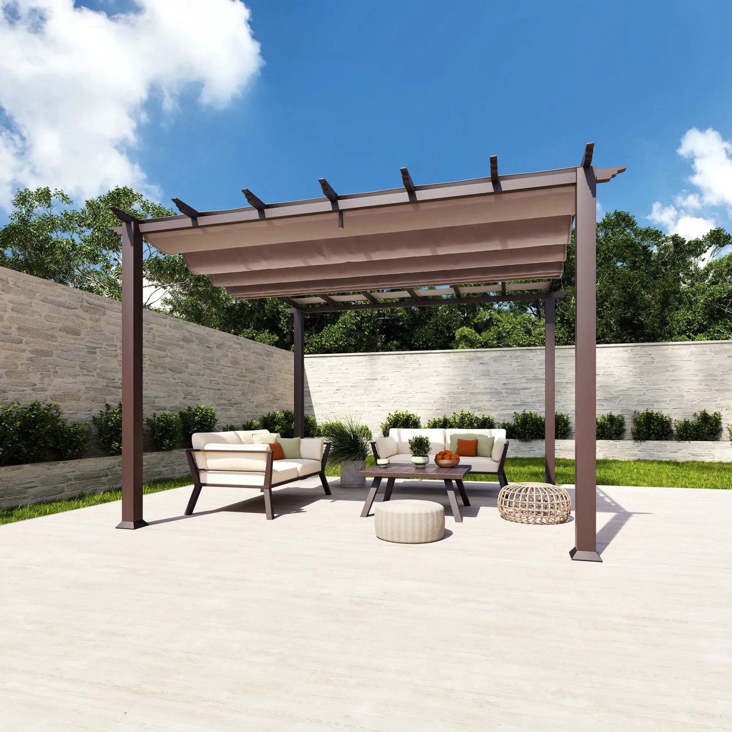 Pavillon Pergola Gazebo Florida Cocoa mit Sonnensegel und Sitzgruppe im Garten.