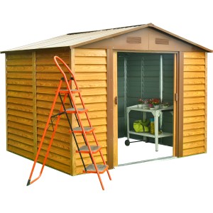 Pergart Gerätehaus Frankfurt II in Holzoptik mit offener Tür und Leiter.