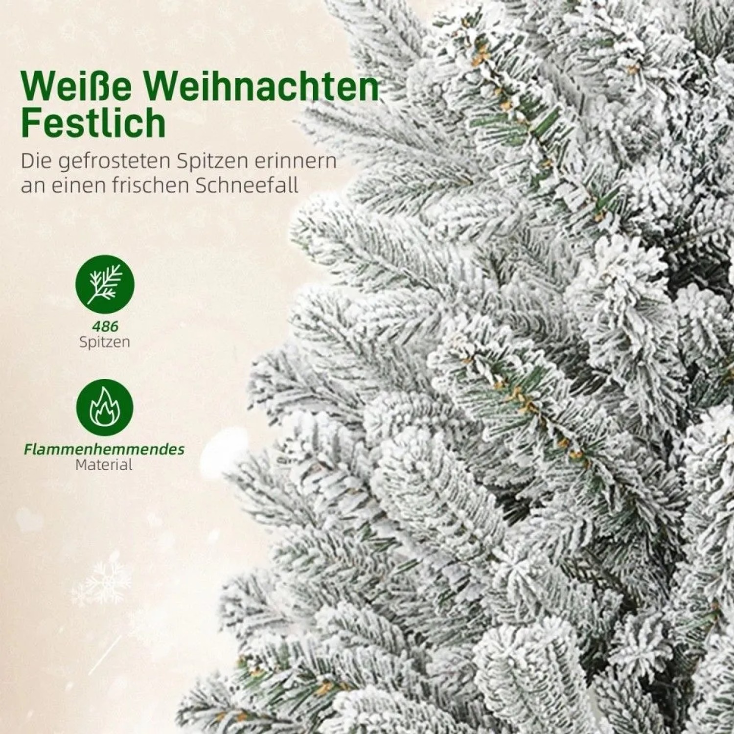 Verschneiter künstlicher Weihnachtsbaum mit dichten, gefrosteten Zweigen. Festliche Weihnachtsdekoration für weiße Weihnachten.