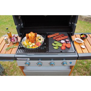 Campingaz Hähnchenbräter auf Grill: Hähnchen, Gemüse, Würstchen. Grillutensil für Gasgrills.