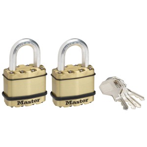 2er-Pack Master Lock Excell Vorhängeschlösser aus Messing mit Schlüsseln.