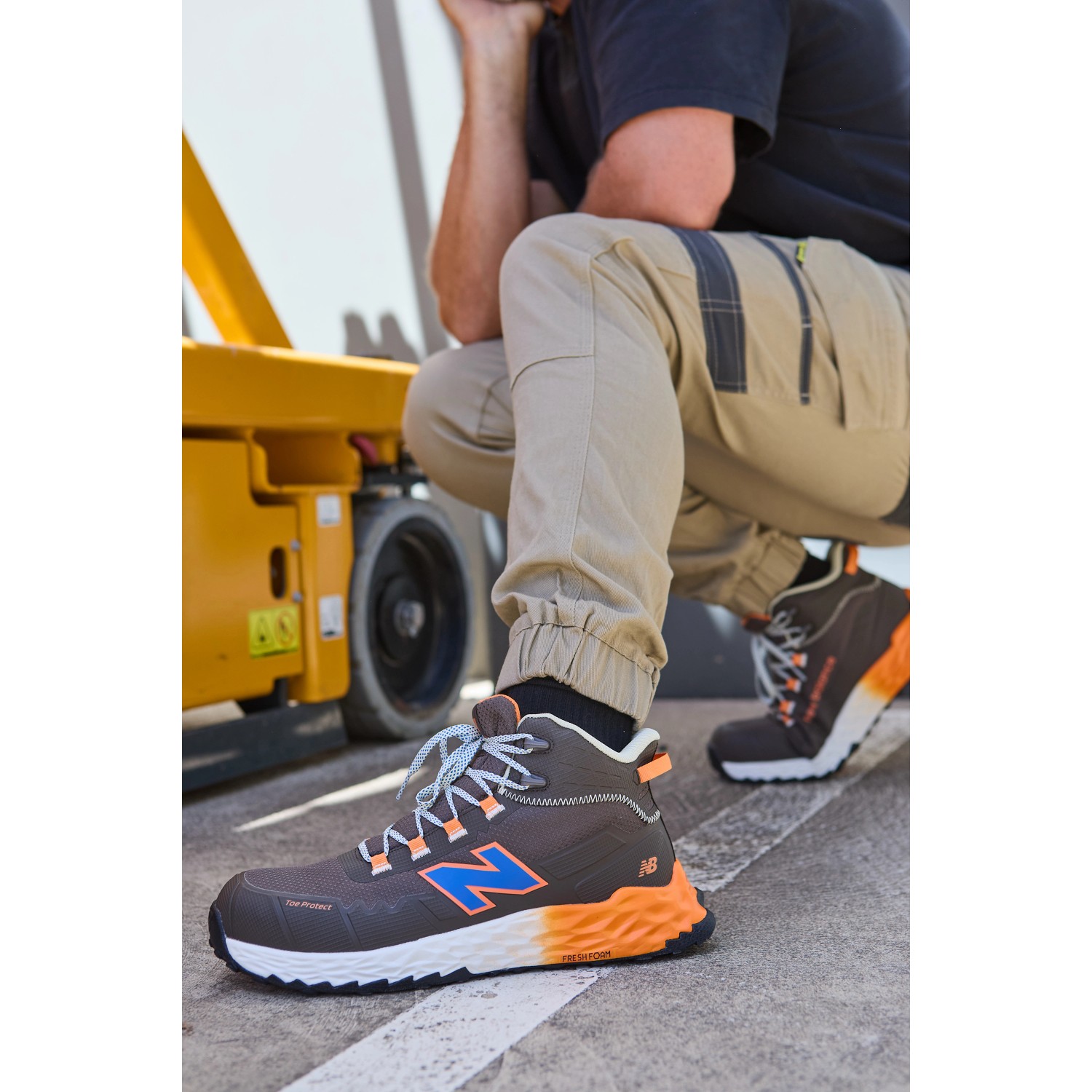 New Balance Cremorne Mid S3L Sicherheitsstiefel in Schoko-Orange, Gr. 40. Arbeitsschuhe mit Fresh Foam Sohle.