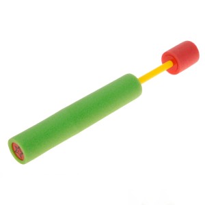 Grüner Schaumstoff-Wassershooter für Kinder, 44 cm, mit gelbem Stab und rotem Griff. Ideal für Spiel & Spaß in Garten, Pool, Strand.