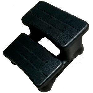 Schwarze Nordlys Whirlpooltreppe mit zwei Stufen für bequemen Einstieg in den Pool.