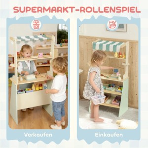 Hölzerner Kinder Kaufladen mit gestreiftem Vordach, Kasse und Spiellebensmitteln. Kinder spielen Supermarkt.