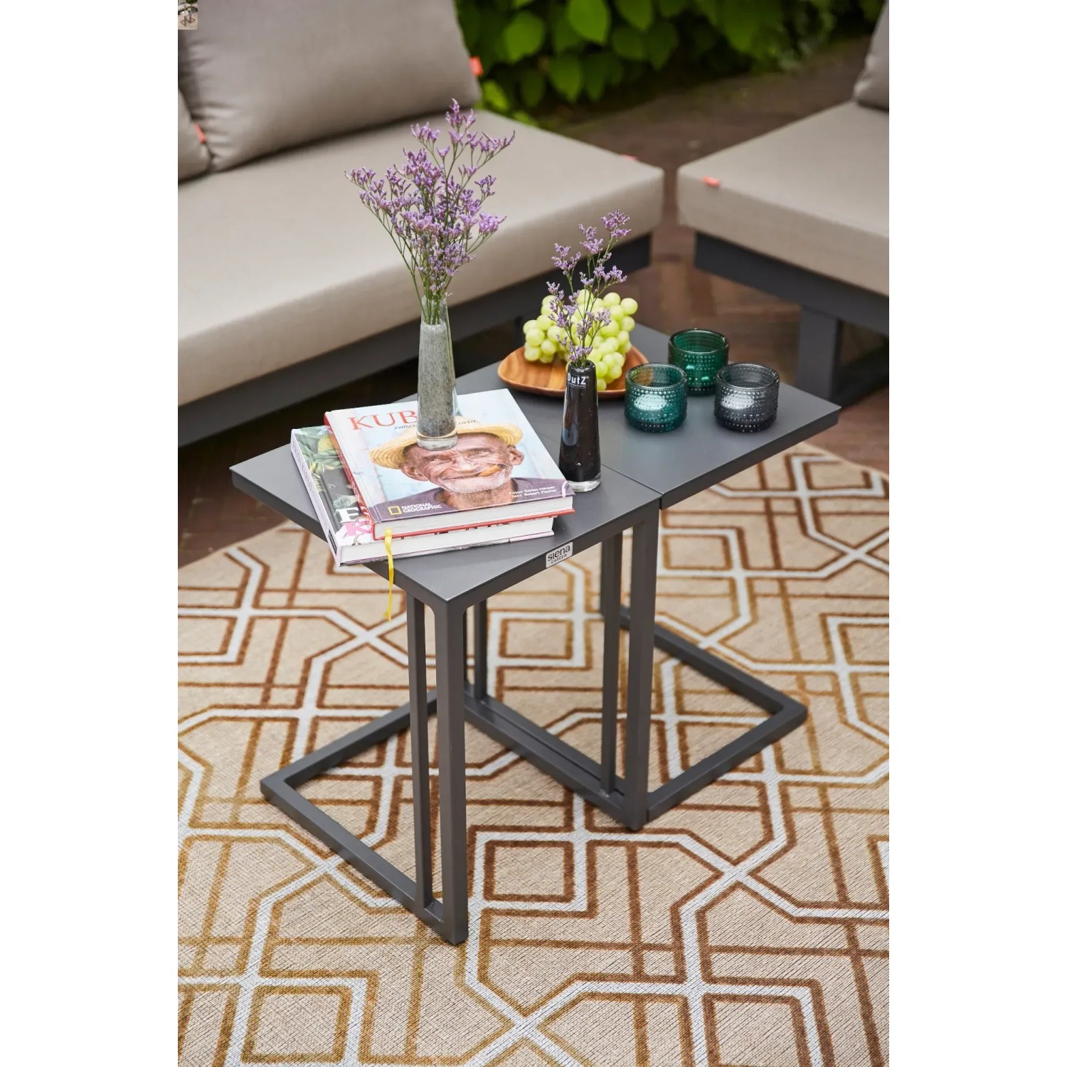Rechteckiger, anthrazitfarbener Siena Garden Gartentisch Ramo, ideal für den Garten.
