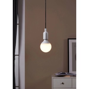 Eglo E27 LED Leuchtmittel in Globeform, 8,8 W, warmweißes Licht.