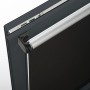 Gardinia EasyFix Thermo Rollo, 45x150 cm, Schwarz, mit Klemmträgern am Fenster befestigt.