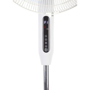 Detailaufnahme: Weißer Standventilator SV 55-41 Cool Air mit LED-Display und Touch-Bedienfeld.