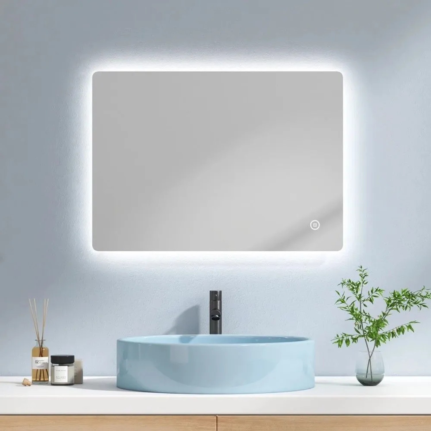 Emke LED Badspiegel 70x50 cm, hinterleuchtet, mit Antibeschlag, Touchschalter im modernen Bad.