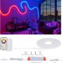 Paulmann MaxLED Flow RGB Set: 5m LED-Streifen mit Fernbedienung, Zubehör und Wohnraum-Anwendung.