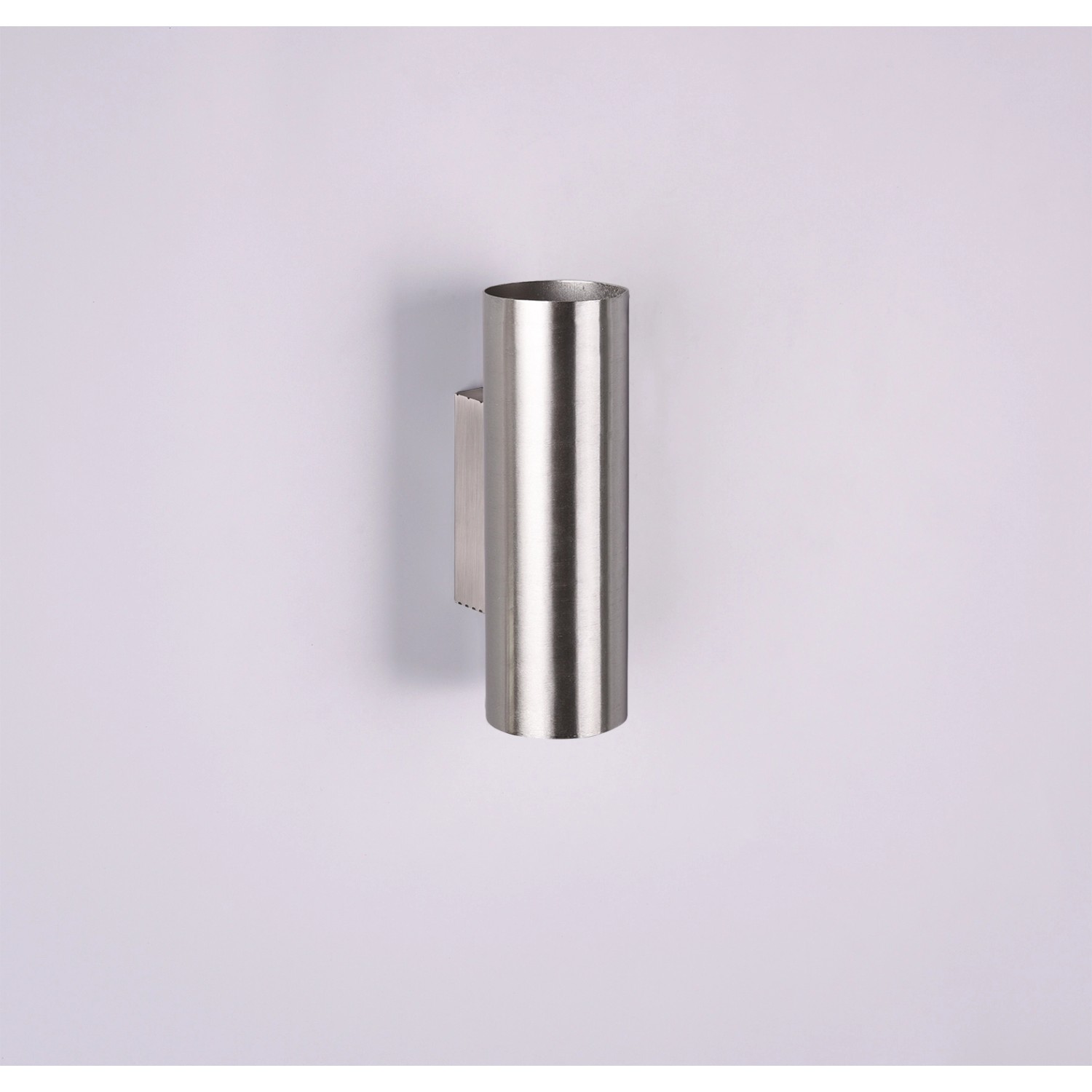 Moderne, 2-flammige Wandlampe Marley in Nickel matt für indirekte Beleuchtung.