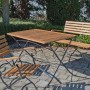 Acamp Klappsessel-Set Lindau: 2 Gartenstühle aus Teakholz mit schwarzem Gestell, FSC®-zertifiziert.