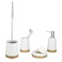 Bad-Set Bamboo: Zahnputzbecher, Seifenspender, WC-Garnitur und Seifenschale aus Keramik und Bambus.