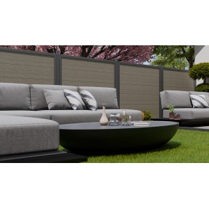 GroJa BasicLine Nova Sichtschutzzaun, quadratisch, 180x180 cm, Grey Ash Cut, mit Lounge-Möbeln im Garten.
